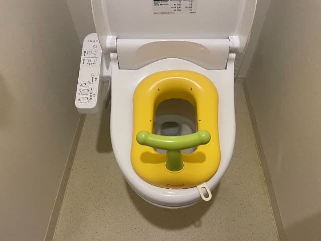 舞浜駅周辺にある三井ガーデンホテルの子供トイレ補助便座