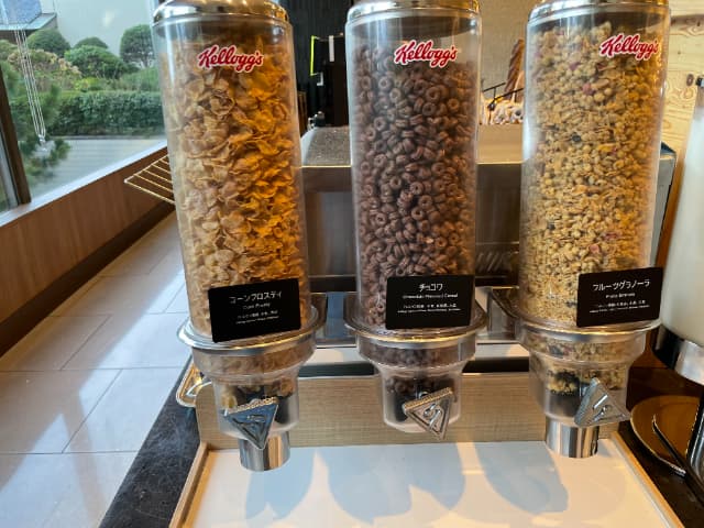 舞浜駅周辺にあるヒルトン東京ベイのチョコワ