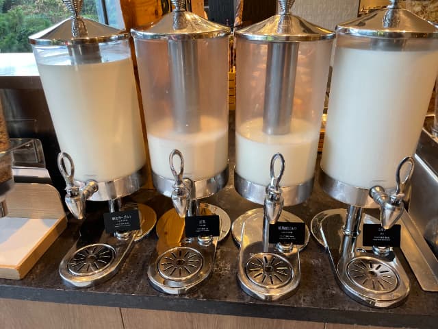 舞浜駅周辺にあるヒルトン東京ベイの牛乳