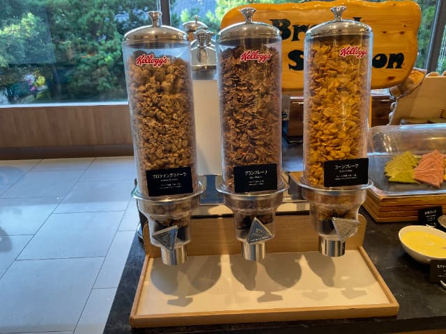 舞浜駅周辺にあるヒルトン東京ベイのシリアル