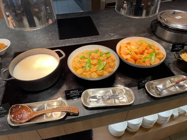 舞浜駅周辺にあるヒルトン東京ベイのお粥