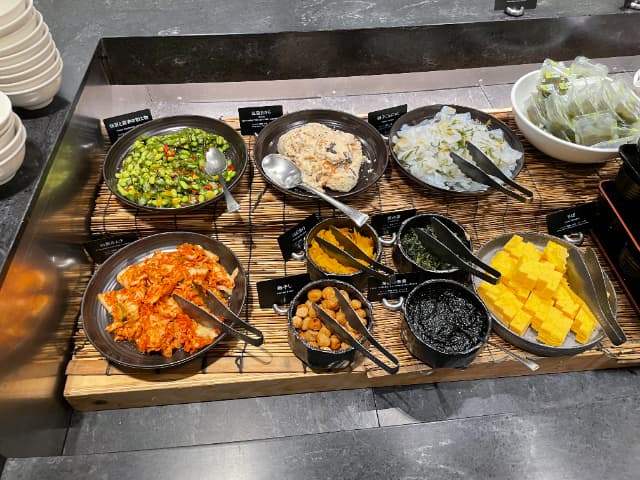 舞浜駅周辺にあるヒルトン東京ベイの梅干し