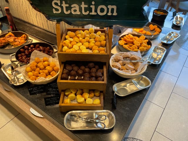 舞浜駅周辺にあるヒルトン東京ベイのプチケーキ4種