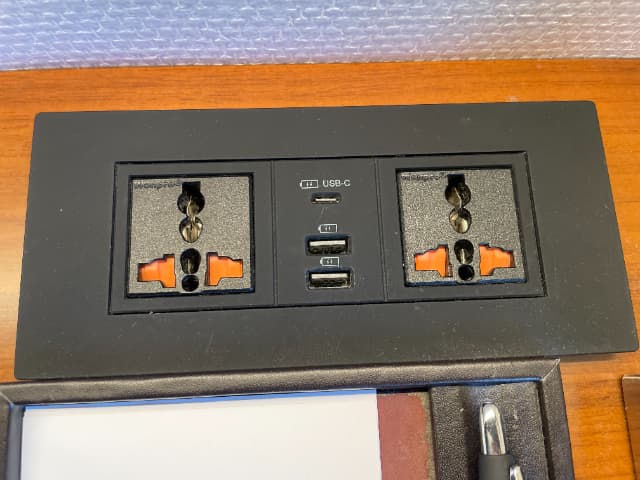 ハイアットリージェンシー東京ベイの充電器