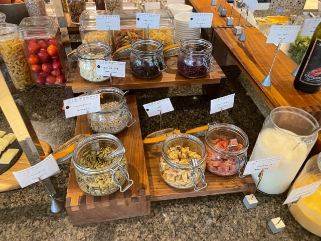 ハイアットリージェンシー東京ベイの朝食のサラダトッピング7種