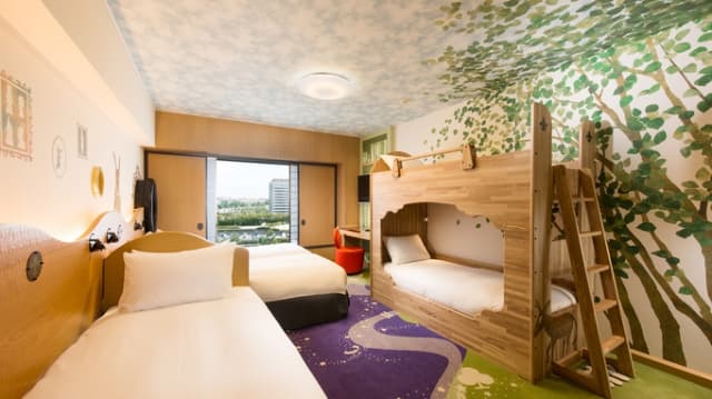 舞浜駅周辺にあるヒルトン東京ベイの家族におすすめの5人部屋「ファミリーハッピーマジックルーム」