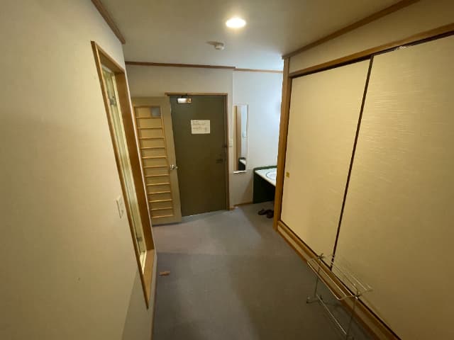 赤沢温泉旅館のお部屋の玄関