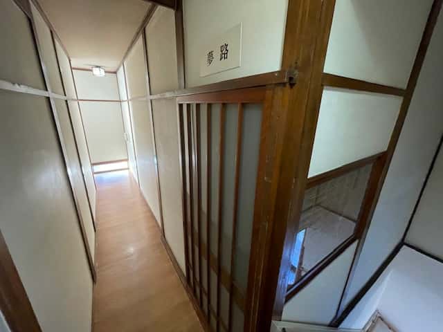 伊勢屋旅館の廊下
